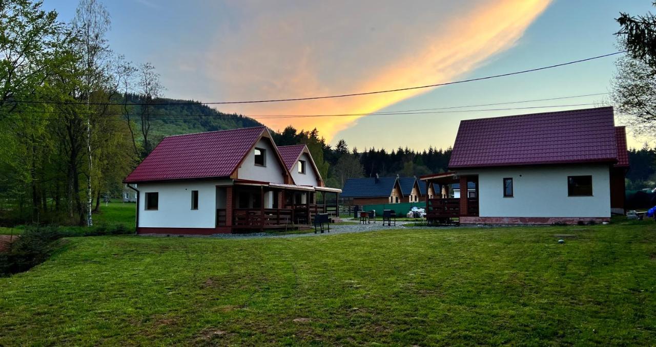 Stolove Chatki Radków Exterior foto
